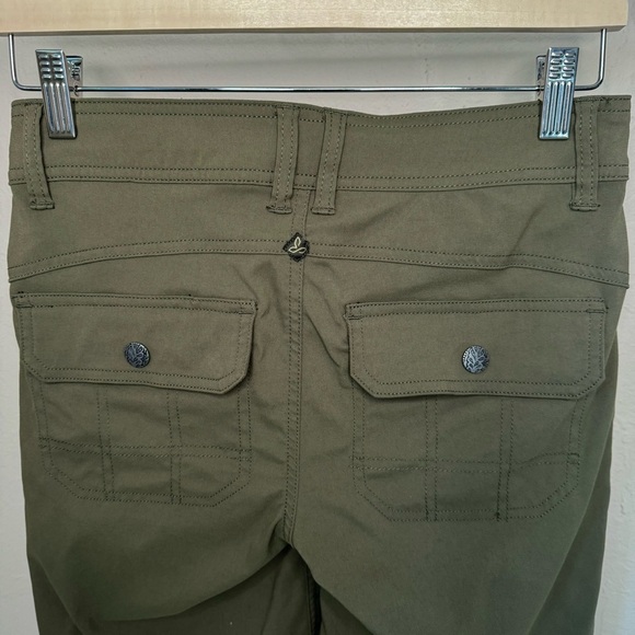 PRANA Halle Hiking Long Shorts Slate Green Olive Stretch Quick Dry Size 0 - Picture 8 of 13